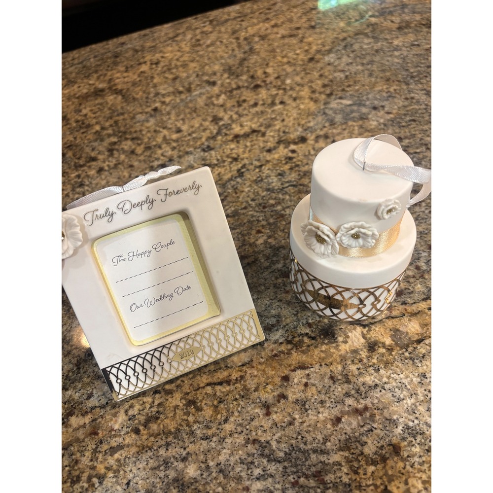 Hallmark 2019 Wedding Cake and Photo Frame Ornament Set White Gold Porcelain